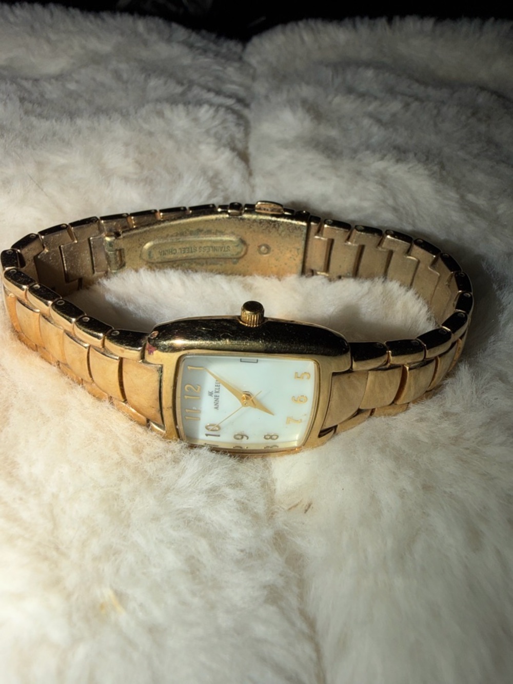 Anne Klein Gold Tone Women's Bracelet Watch - Rectangular Face. Needs battery